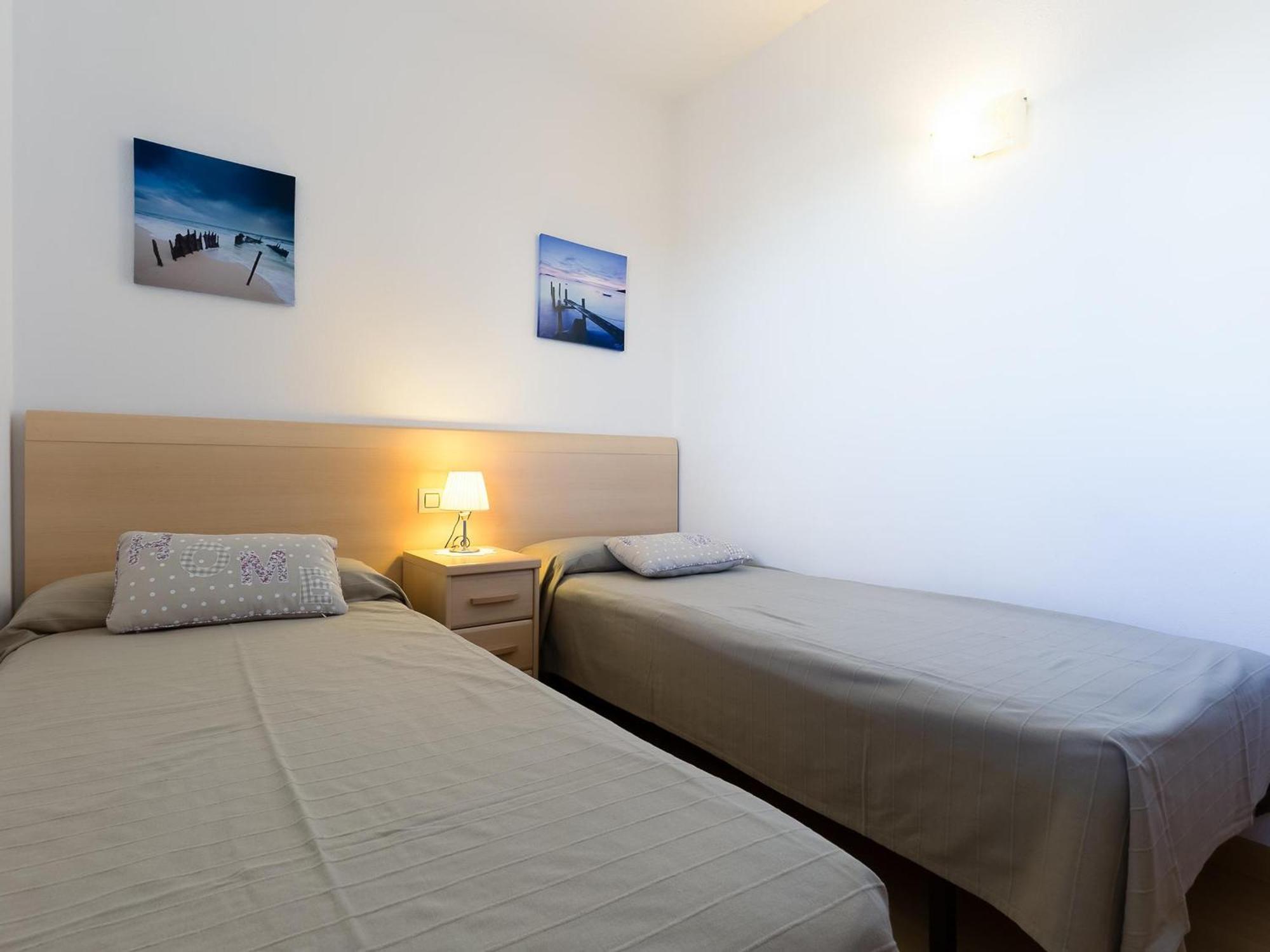 Familiar En Con Piscina, Terraza Y Parking Cerca De La Playa - Es-228-116 Appartement Roses