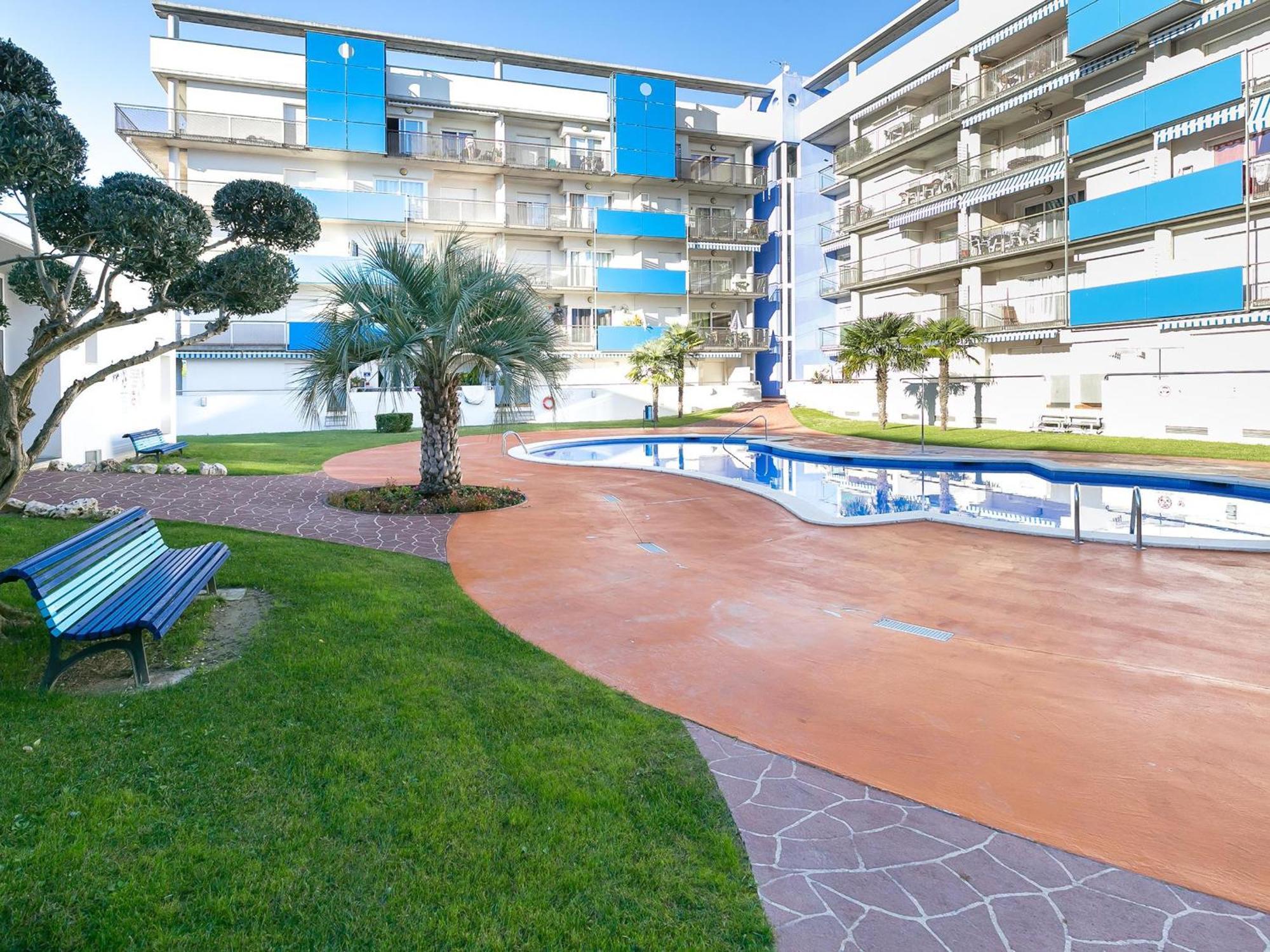 Familiar En Con Piscina, Terraza Y Parking Cerca De La Playa - Es-228-116 *